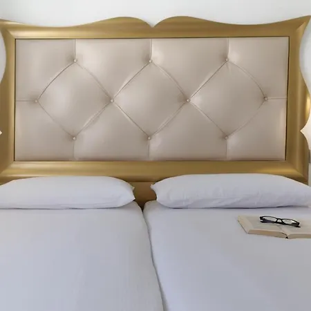 Adonis Апартаменты *