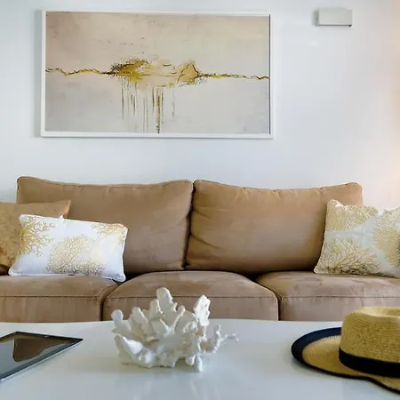 Adonis Apartment