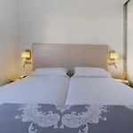 Adonis Πλάγια ντελ Ινγκλές